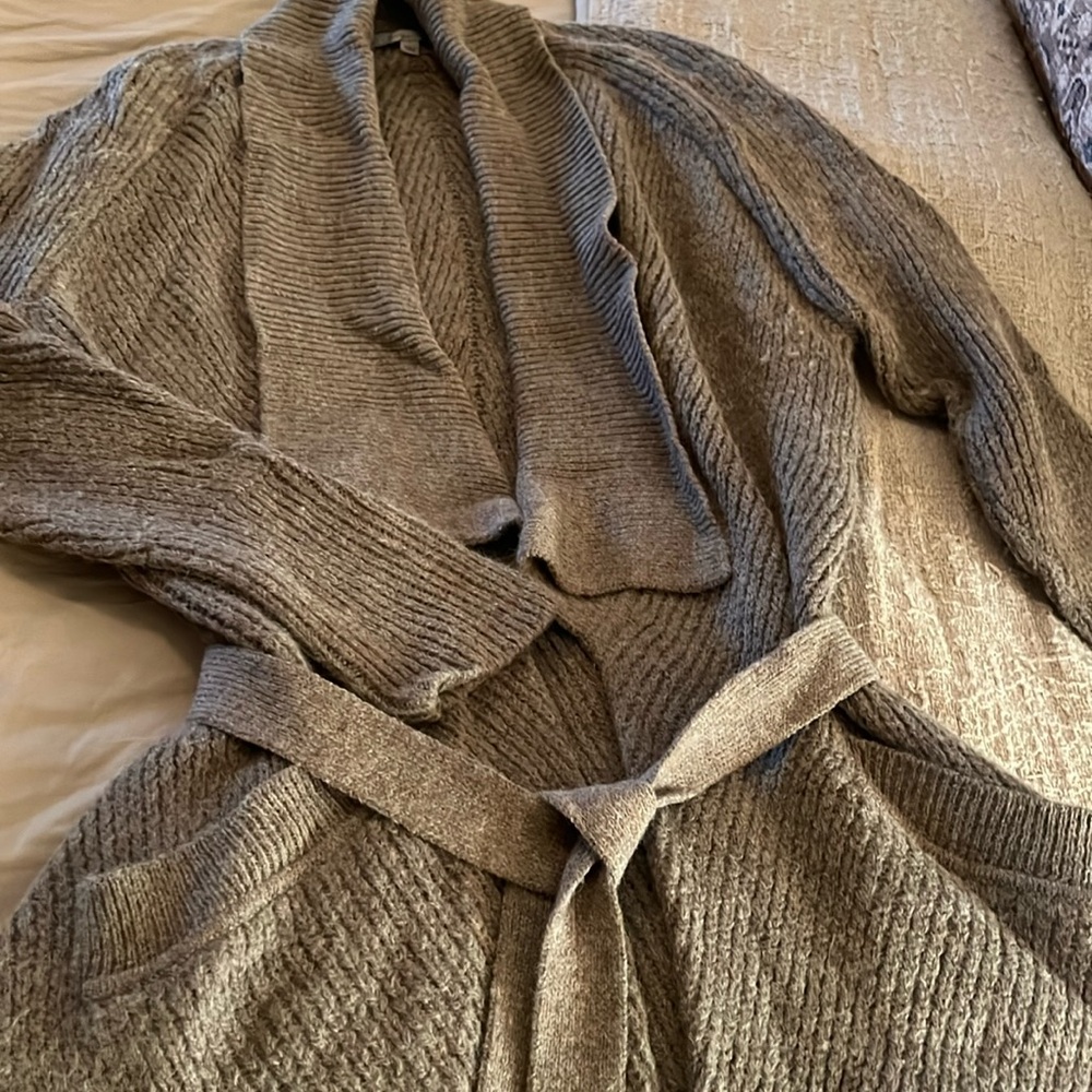 Classics entire wool blend belted cardigan sweater in EUC